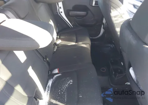 2021 Jeep Wrangler Unlimited Willys 4X4 z USA, uszkodzony, nr VIN 1C4HJXDN2MW582782